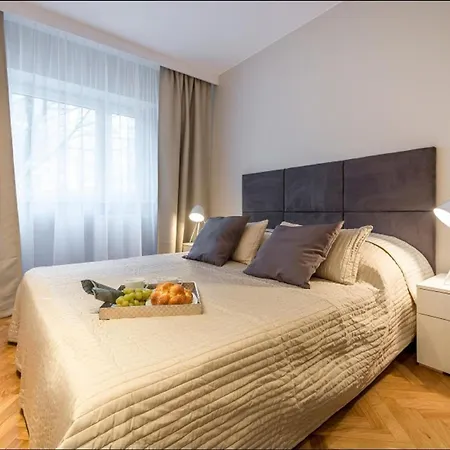 Chmielna Cental Station P&o Serviced Appartement