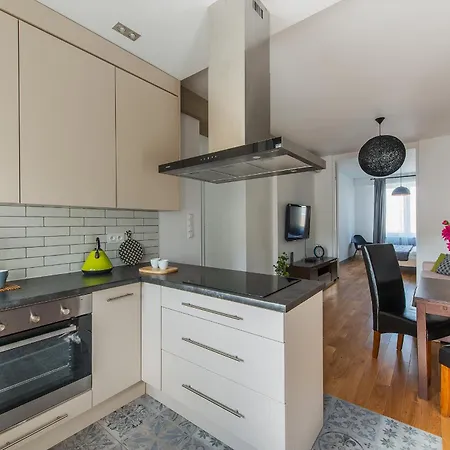 Apartment Chmielna Cental Station P&o Serviced Warsaw
