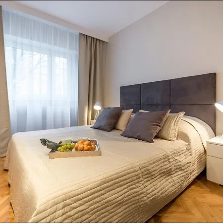 Chmielna Cental Station P&o Serviced Apartament